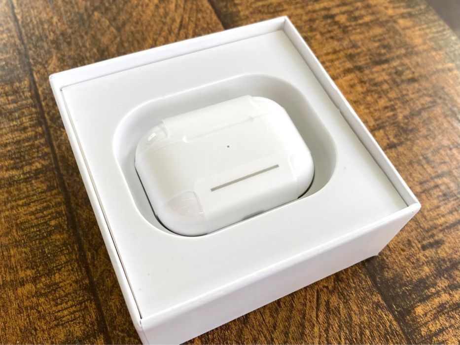 ЧИСТО НОВИ/ оригинални Airpods 2 gen