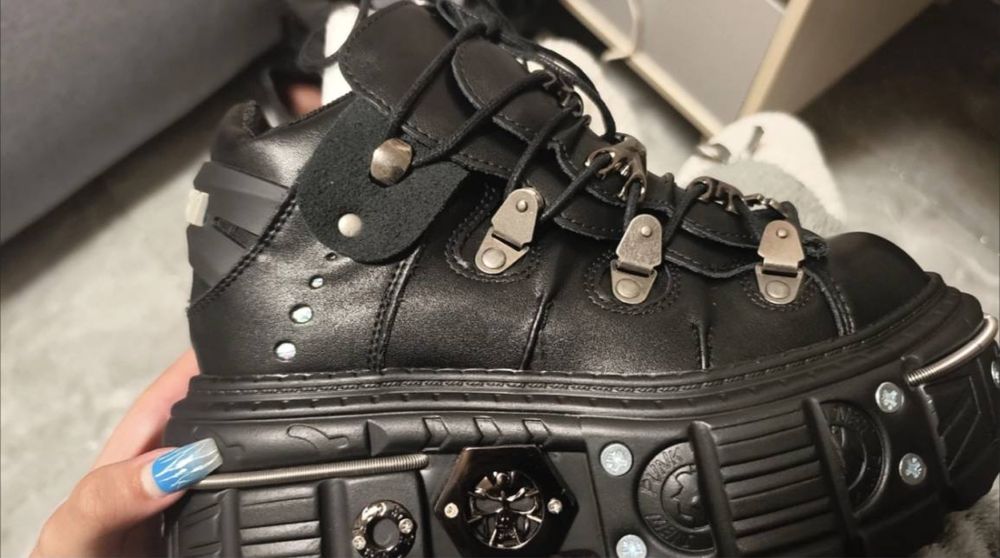 Продам нью роки.