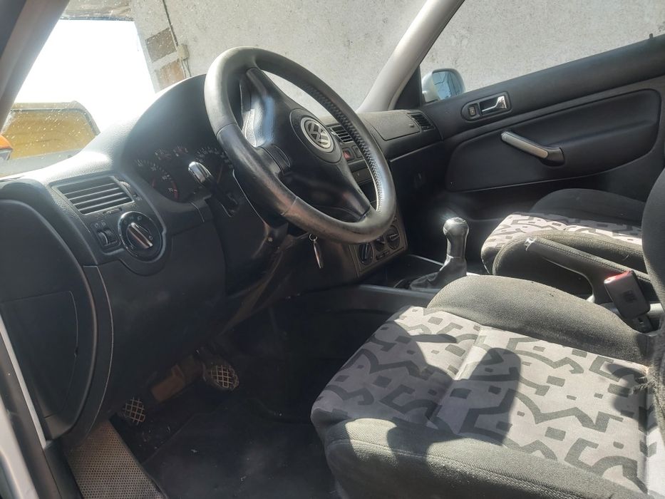 Фолксваген Бора 2.0 115 к.с  2000 г.