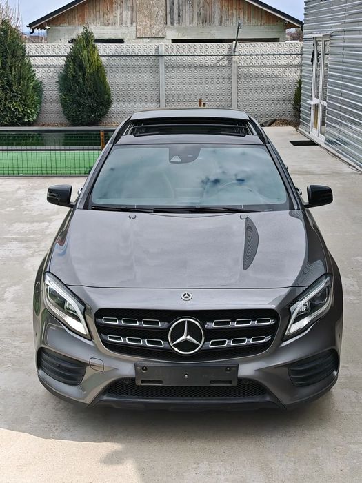 Mercedes-Benz GLA AMG Pachet,Panoramic