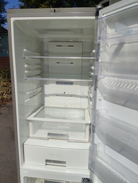 Холодильник LG NoFrost