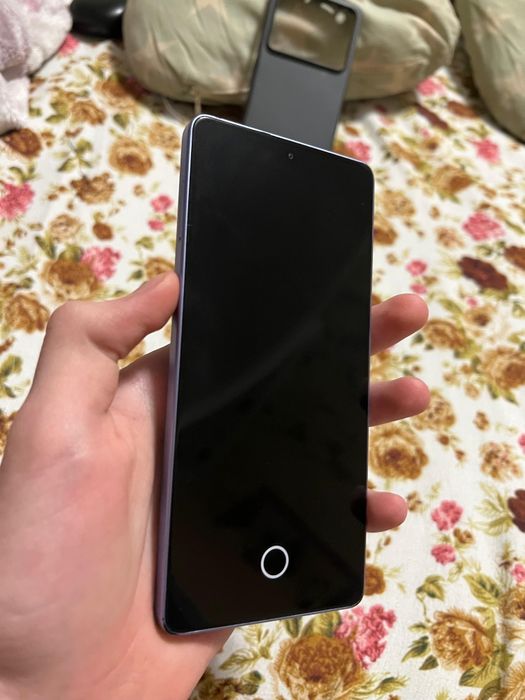 Продаю Redmi note 13 pro 4g