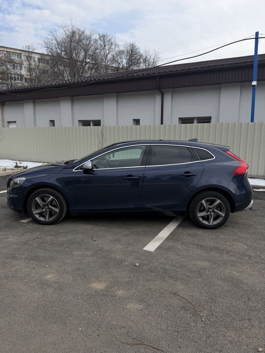 VOLVO V40 2015 — imagine 14