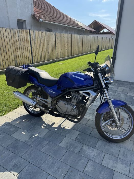Motocicleta Kawasaki Er5 500 cm3