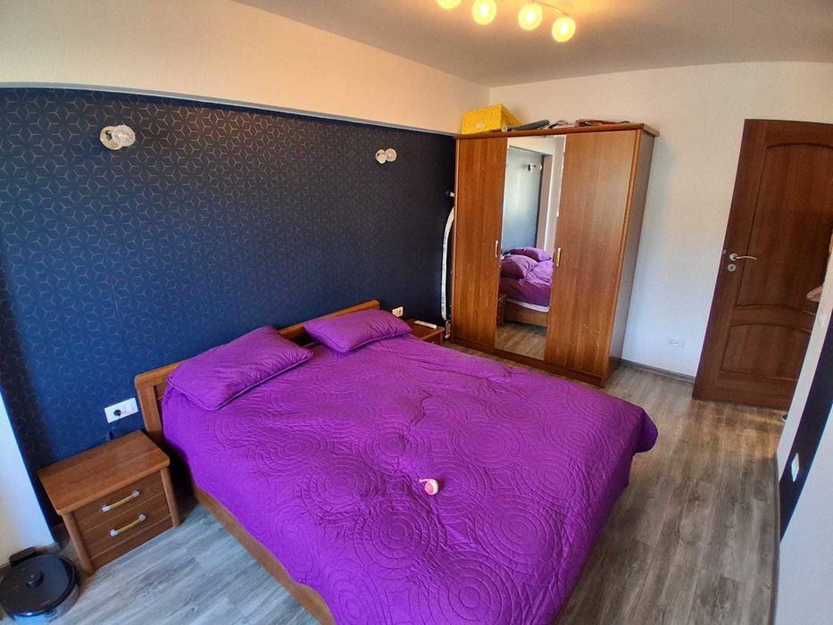 Apartament 3 camere,2 bai, et 3din 4  ,Pacurari