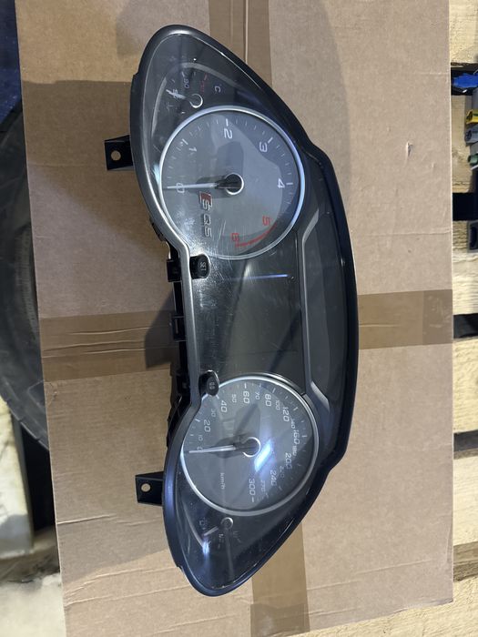 Ceas/Ceasuri Audi SQ5 Facelift Cod 8R0920931G