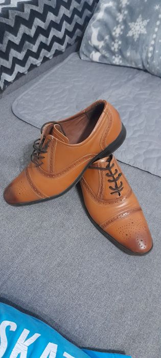 Pantofi eleganti