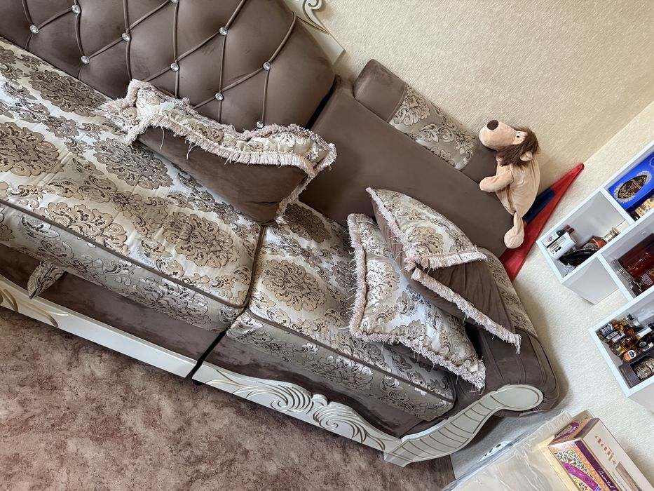 Королевский угловой диван + подарок дивандек