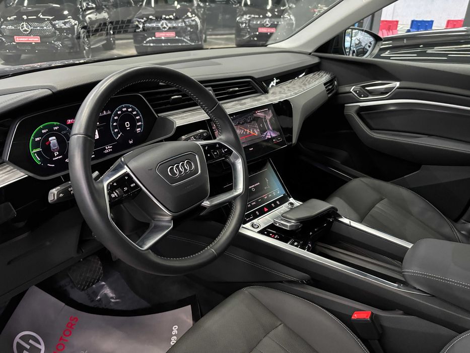 Audi e-tron 55 quattro|Без пробега Q8 AWD Prestige 402л.с./Электро USA