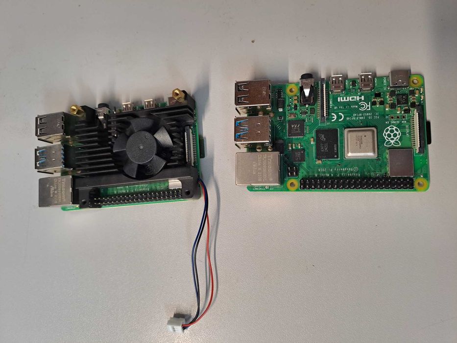 Vand Raspberry Pi 4 Model B cu 8GB RAM si 4GB RAM
