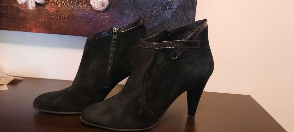 Ghete dama piele intoarsa