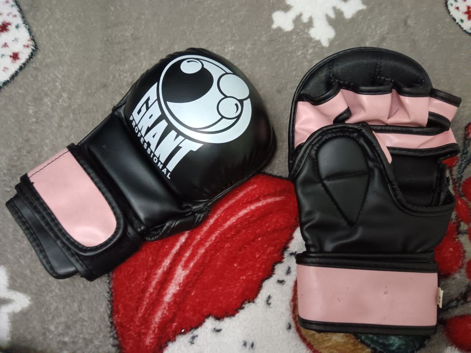 Продам перчатки для мма