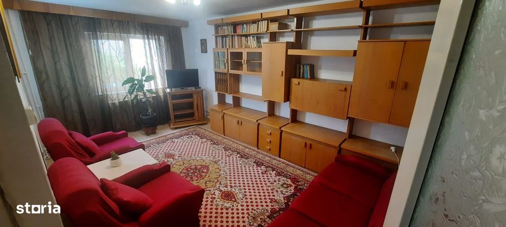 Campina - ultracentral - ap. 2 cam - 350 Euro/Luna