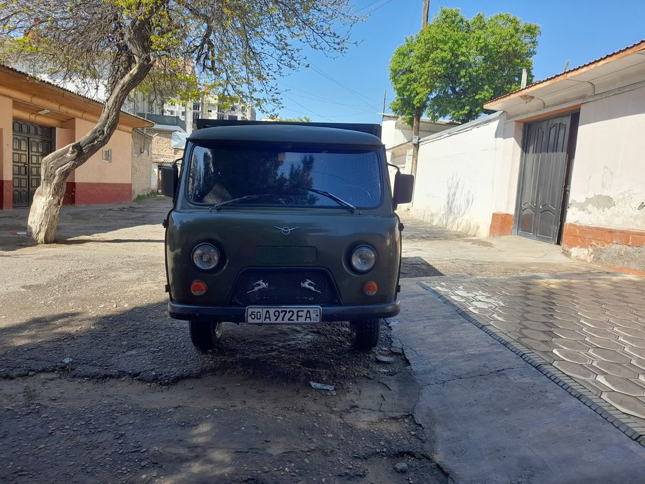 Уаз бортовой сотилади