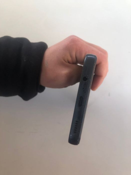 Продаю телефон за 30000