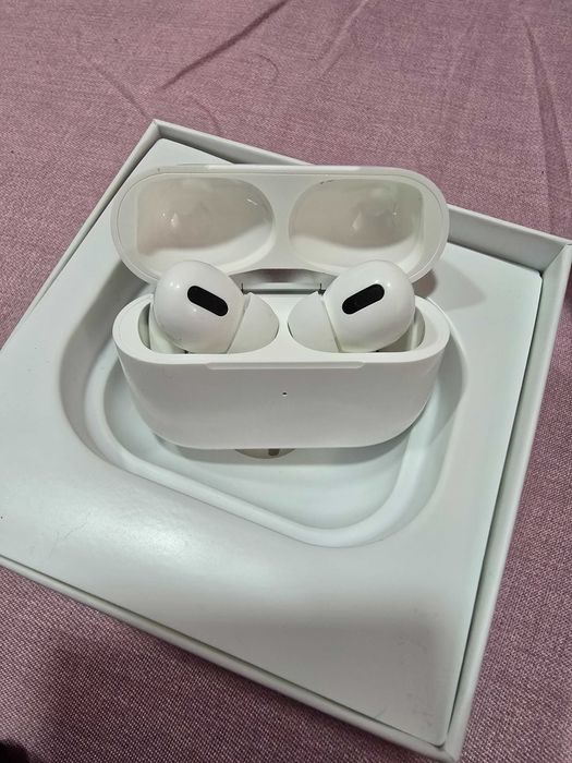 Casti Airpods Pro