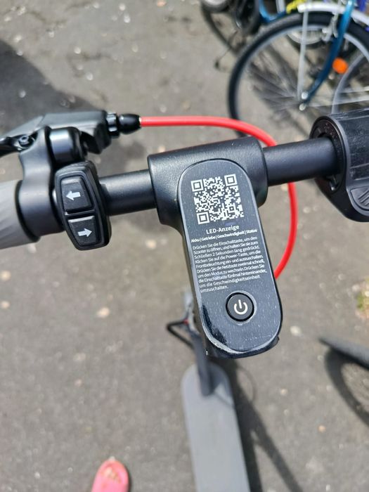 Vând trotineta electrica noua nouță are încărcător toate actele