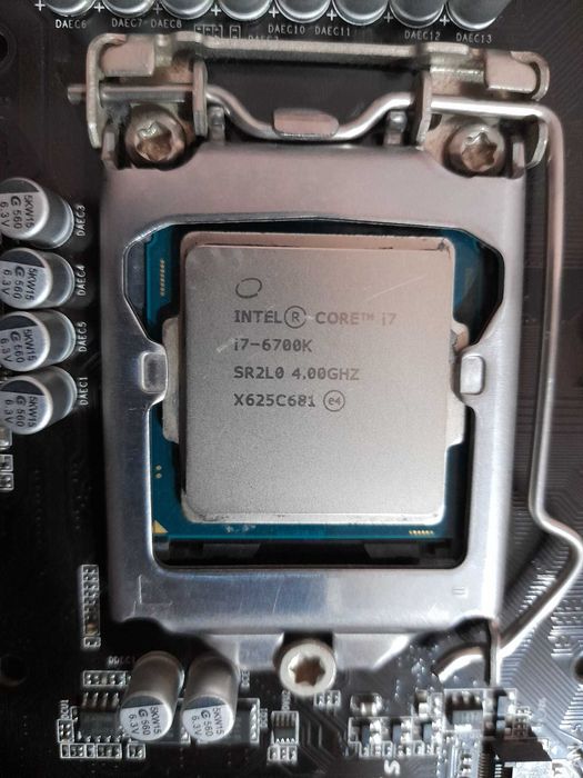 Procesor Intel Core i7-6700K, 4.0GHz, Skylake 8MB, 4 Cores, 8 Threads Socket 1151  Generatia 6  250 lei