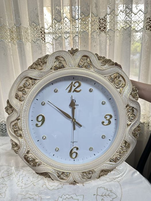 Соат уй офис учун холати янги