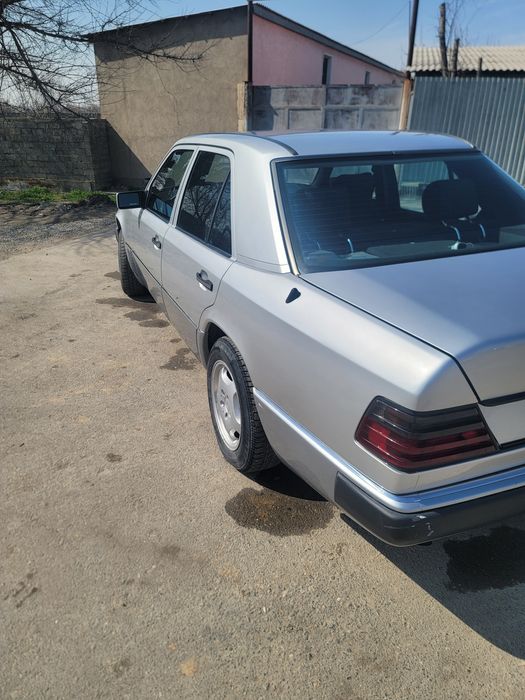 Мерседес w124 2.3 автомат