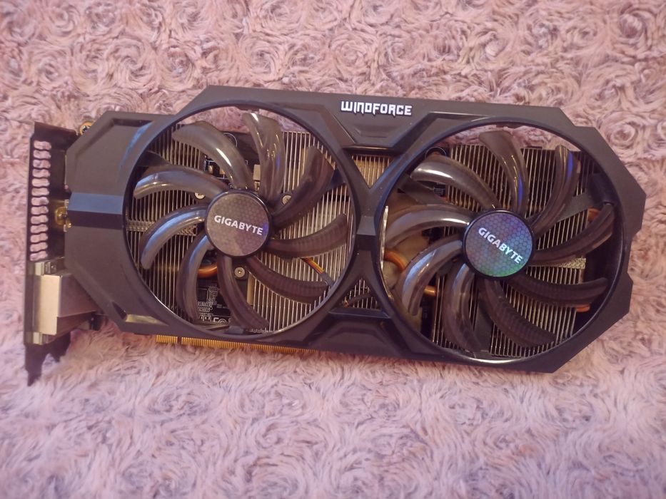 Vand placa video gigabyte gtx 760 2gb