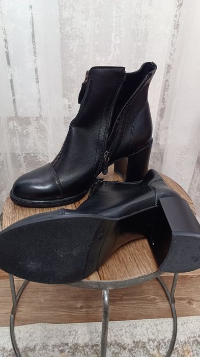 Ботильоны с фронтальной молнией