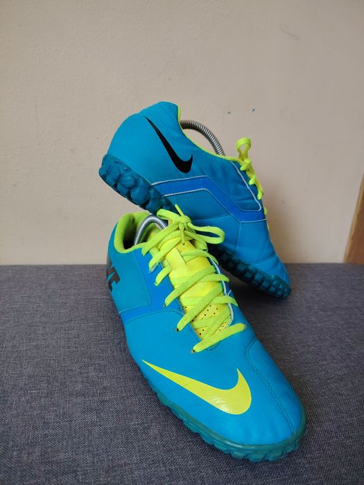 Nike bomba II blue turf