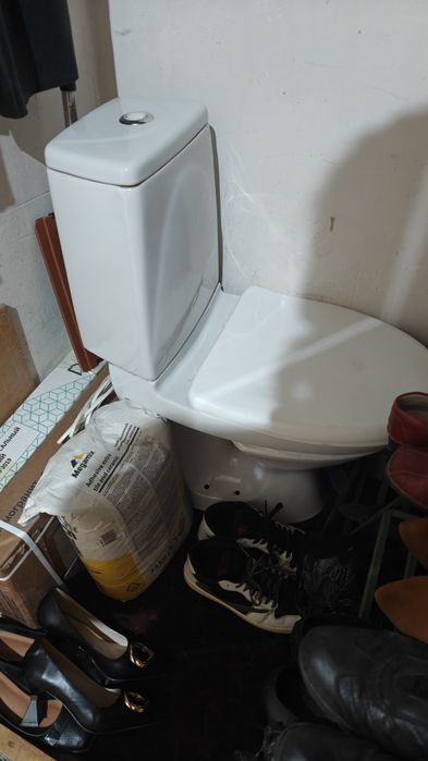 Продается унитаз