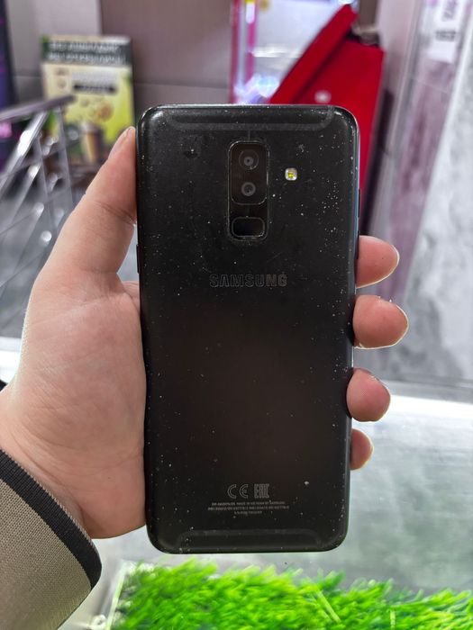 Продам Самсунг j8.