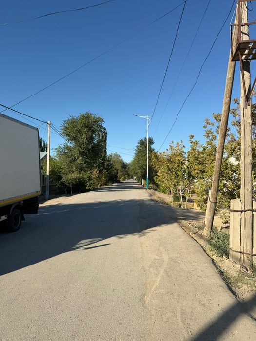 Комунизмде жер учаскесі сатылады