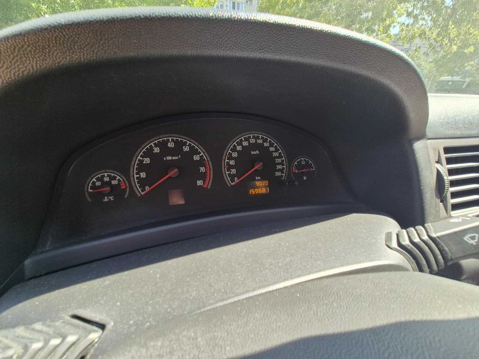 Opel Vectra 2005, benzina 1.6, 100 cp