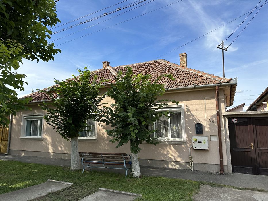 Casa de Vanzare/ Chirie 6 camere, incalzire pe gaz