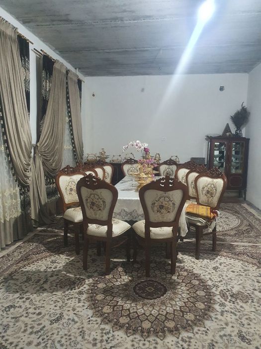 Урганч шахар Наргиз кафе ёнида 600 кв. Метр ховли жой сотилади