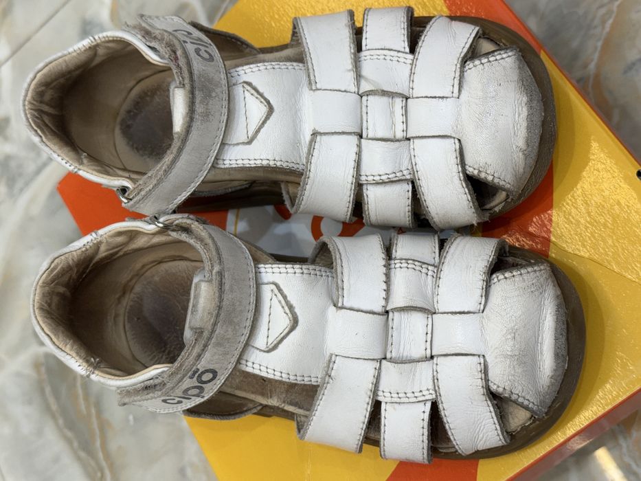 Детская обувь кроссовки