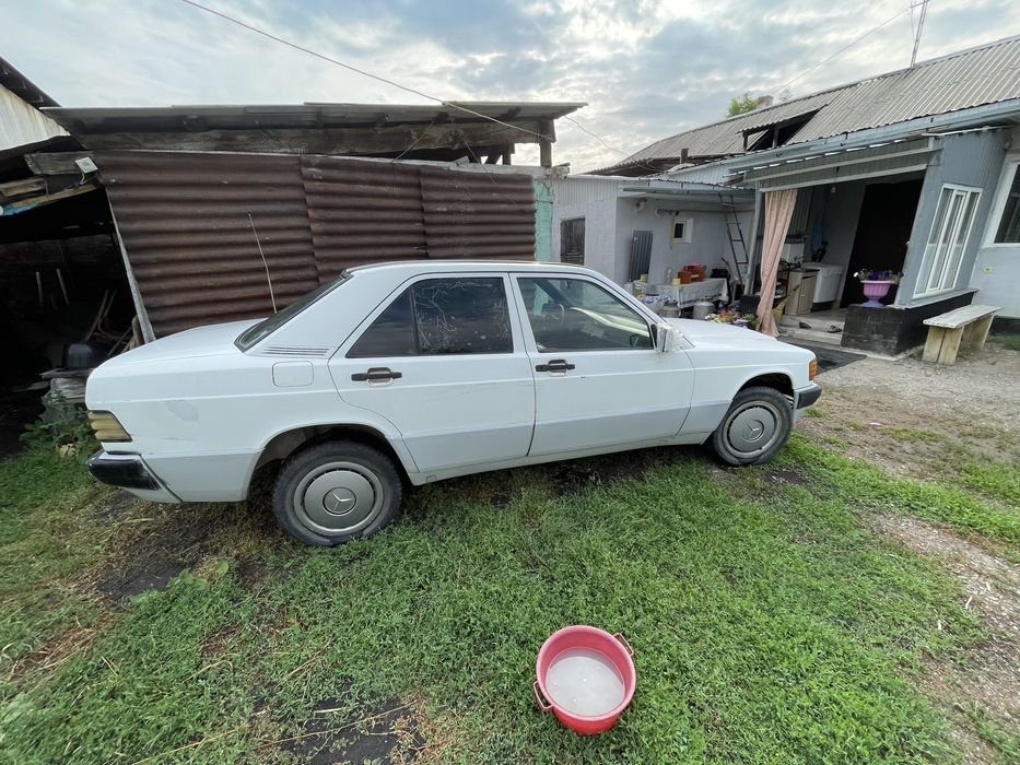 Машина,mercedes benz 190