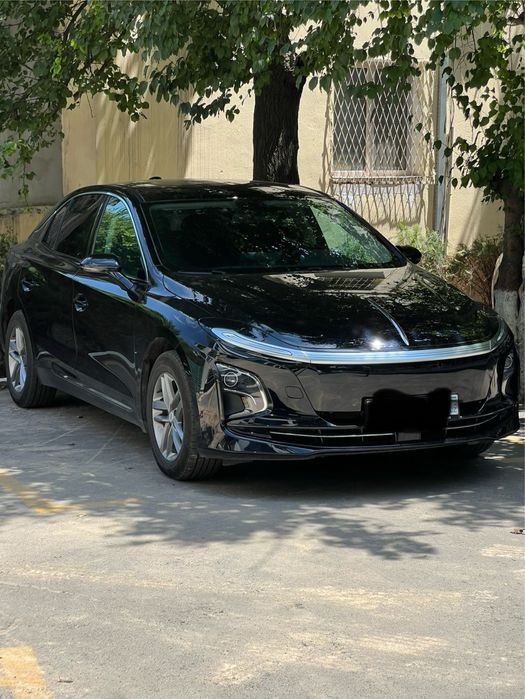 Hongqi eqm5 500 km 2025