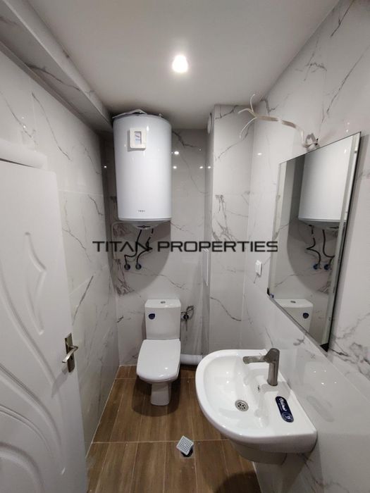 Продава се Двустаен апартамент в Бургас, Долно Езерово - 75 кв.м за 2027 €/кв.м - Снимка #7