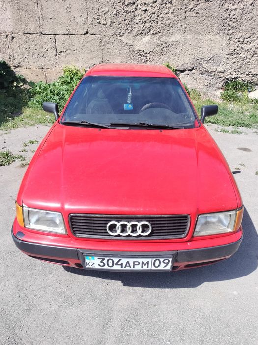 Ауди Б4 на ходу авто