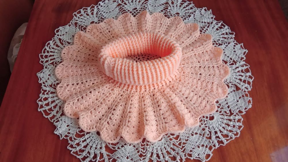 Продам манишку ручной работы