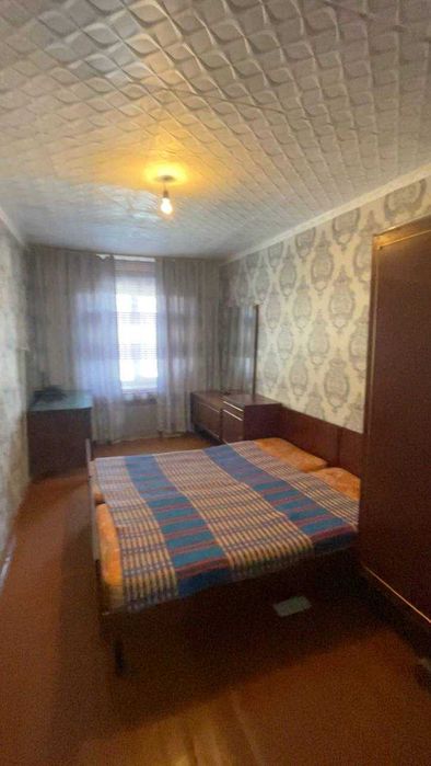 Срочно 2 хонали квартира сотилади  №396