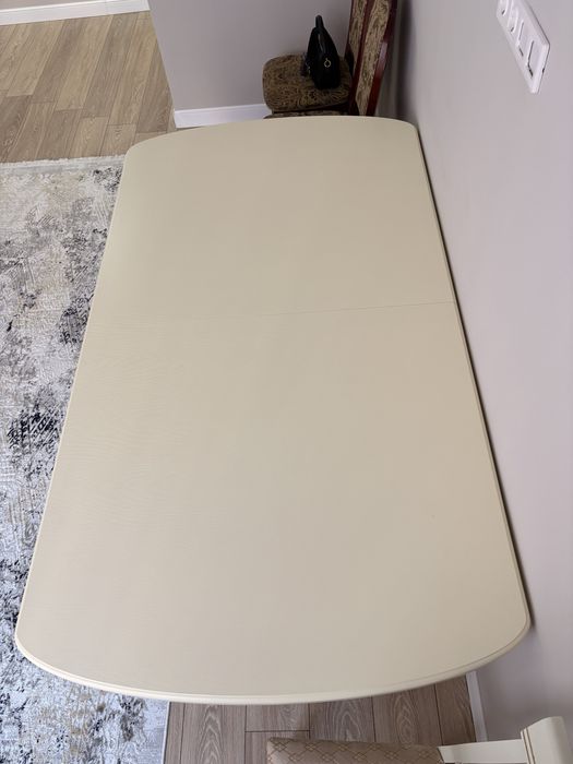 Стол в гостиную 4 метровый