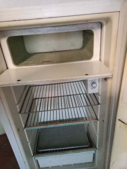 Холодильник бирюса