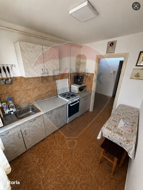 Apartament cu 2 camere de vânzare în zona Cetate