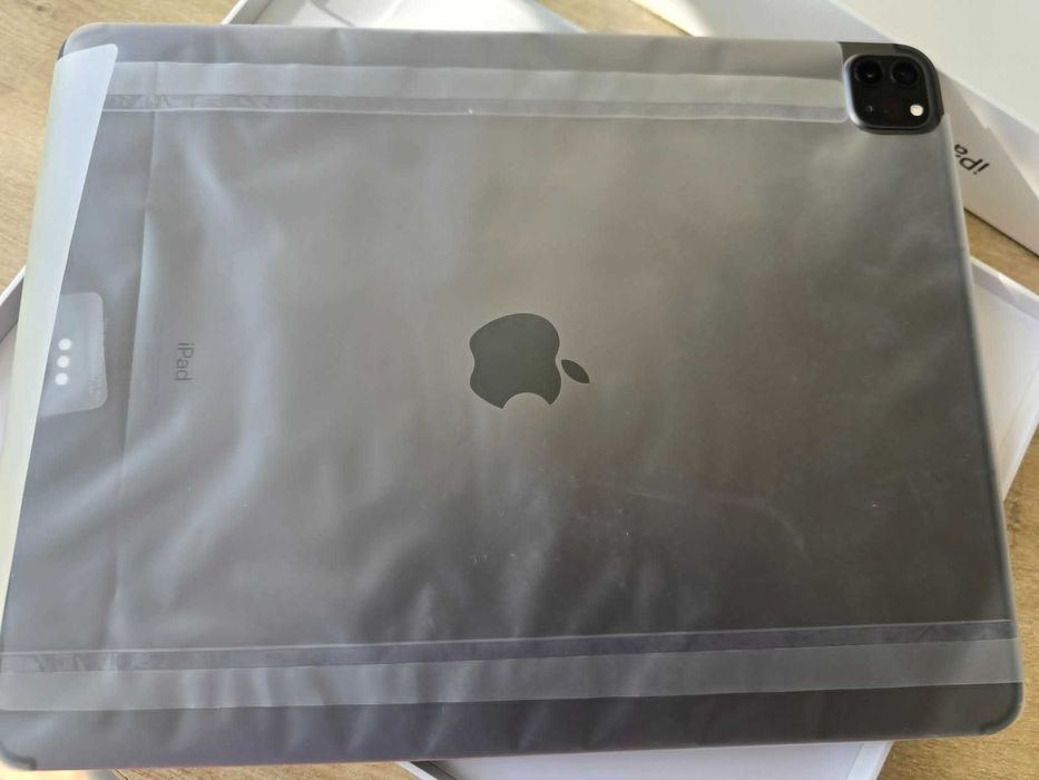 iPad Pro 12.9-inch (5th Generation) Wi-Fi+Cellular 128 GB