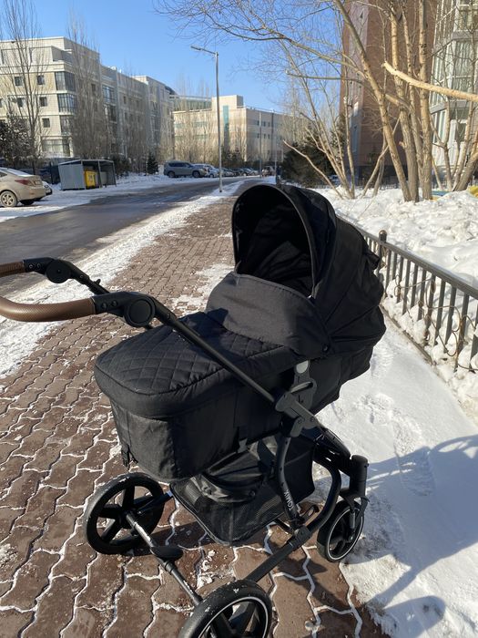 Детская коляска в хорошем состояние
