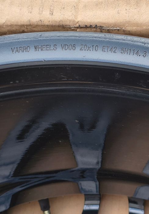 Jante 5 x 114.3 R20  Varro USA  - Full Black  Alpine Aston Martin BYD Dodge  INFINITI Land Rover LEXUS MASERATI Mitsubishi NISSAN Suzuki TESLA TOYOTA