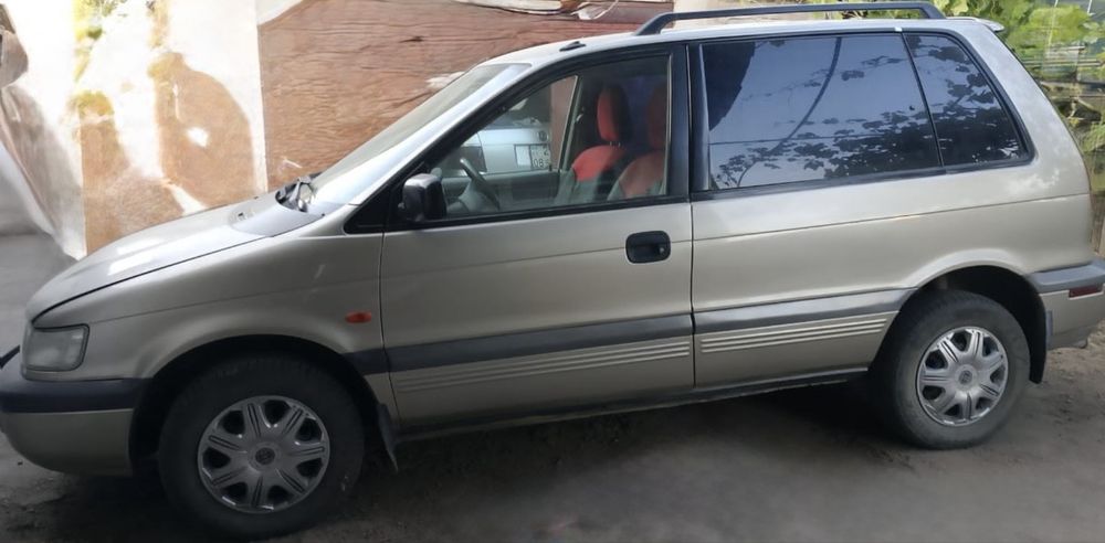 Mitsubishi space runner