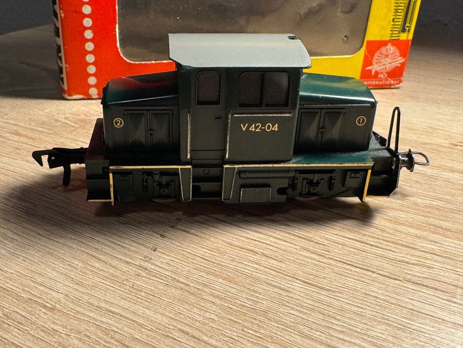 Locomotiva diesel Fleischmann V42-04 H0