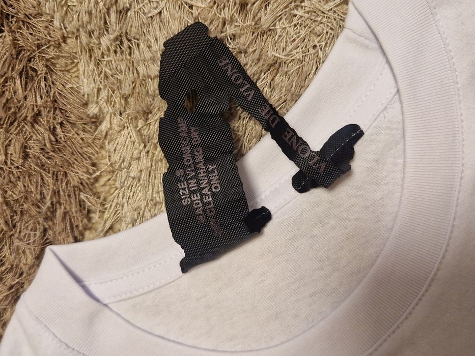 Бяла тениска на Velone