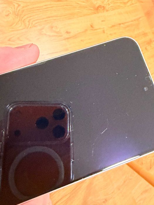 Xiaomi 15 – 12GB RAM / 128GB, на 8 месеца